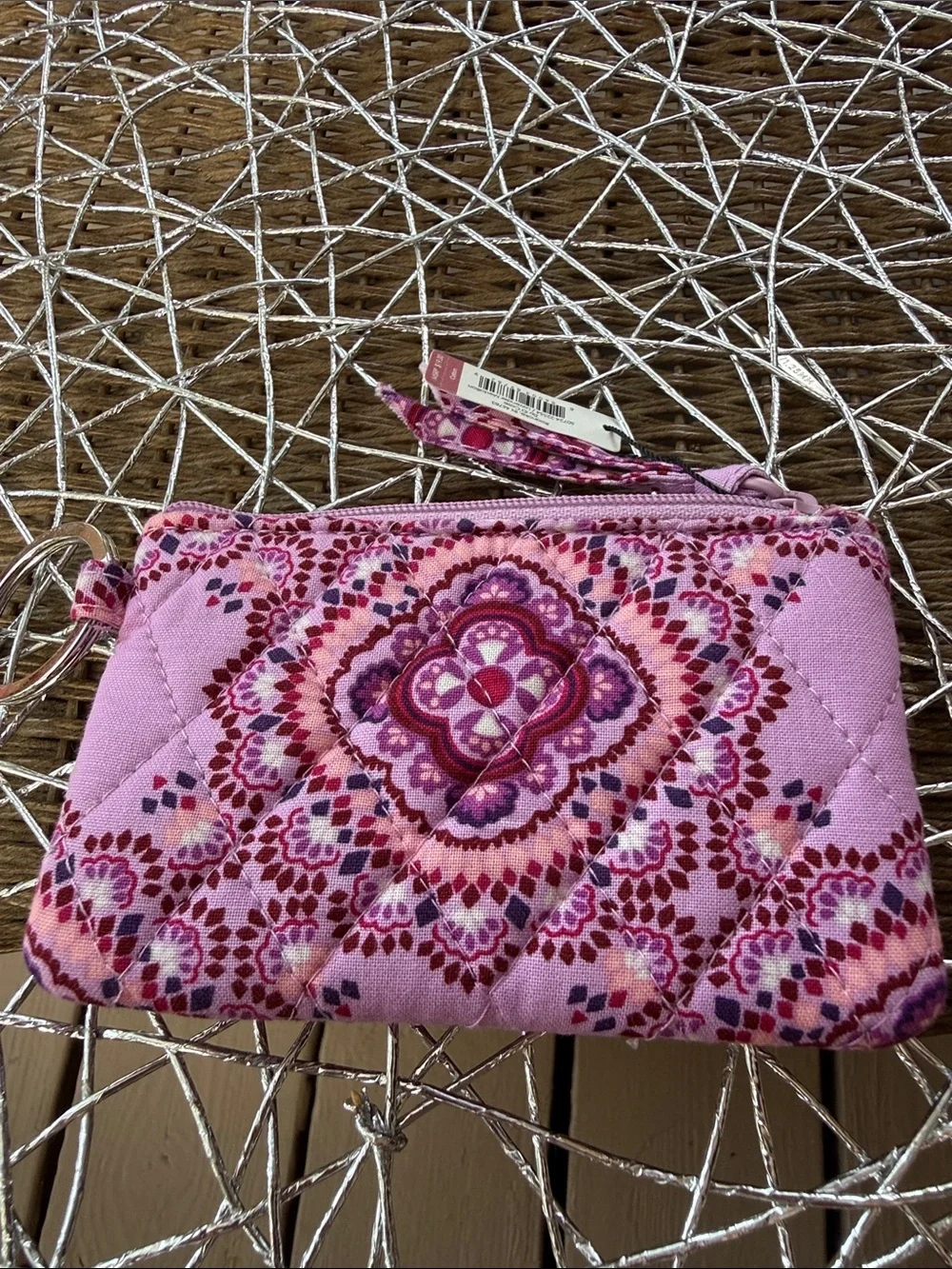 NWT Vera Bradley Outlet Zip ID Case in the Lavender Medallion pattern - cotton - Picture 4 of 7